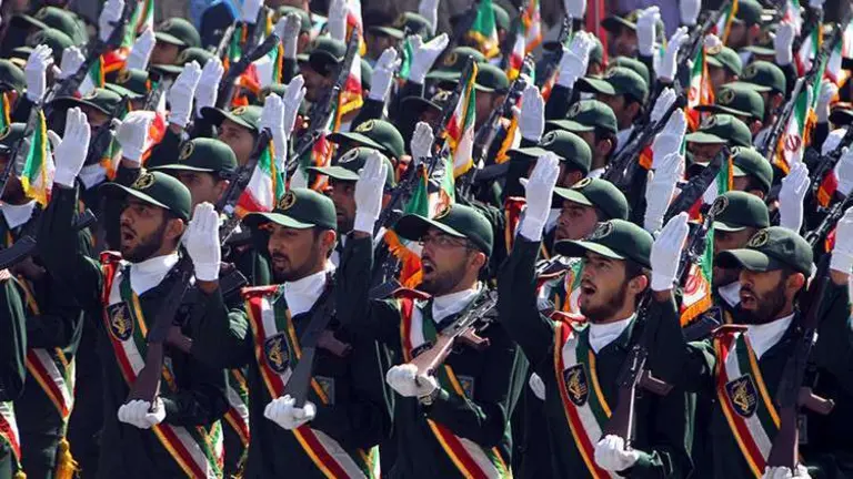 En la imagen, un desfile de la Guardia Revolucionaria iran&iacute;. (Fuente externa)