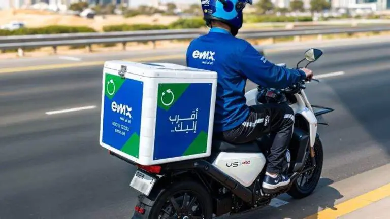 Una  moto el&eacute;ctrica de reparto. (EMX)