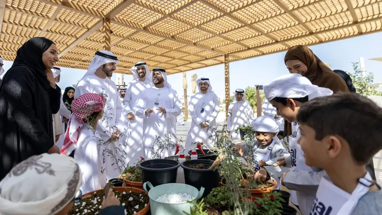 El jeque Hamdan durante la inauguraci&oacute;n de Hewi Nad Al Sheba. (WAM)