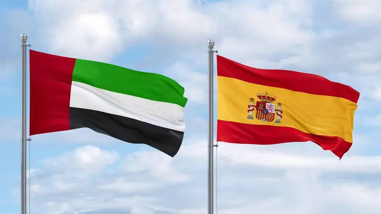 Imagen de banderas de EAU y Espa&ntilde;a. (WAM)
