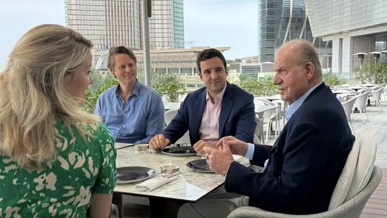 El rey Juan Carlos en Abu Dhabi este s&aacute;bado. (Instagram)
