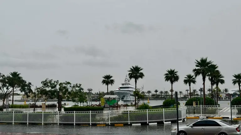 D&iacute;a con nubes en Emiratos. (EL CORREO)