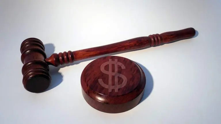 Las sanciones incluyen multas entre 250.000 y 500.000 dirhams, prisi&oacute;n y posibles prohibiciones de viaje. (pxhere.com)