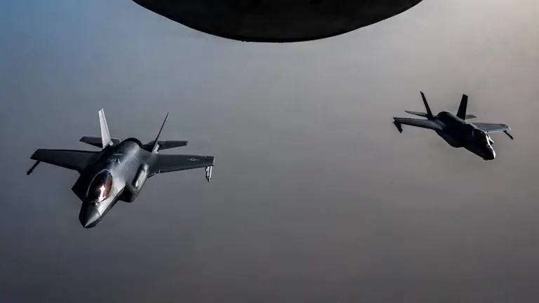 Aviones de combate furtivos F-35A sobrevuelan Oriente Medio. (Centcom)