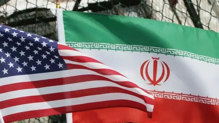 Banderas de Estados Unidos e Ir&aacute;n. (Fuente externa)