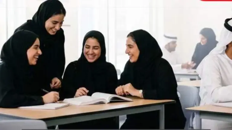 Estudiantes emirat&iacute;es. (mohe)