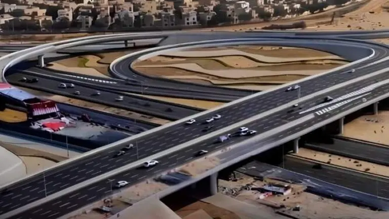 puente de cuatro carriles en la intersecci&oacute;n de la calle Al Qudra y la calle Sheikh Zayed bin Hamdan Al Nahyan. (RTA)