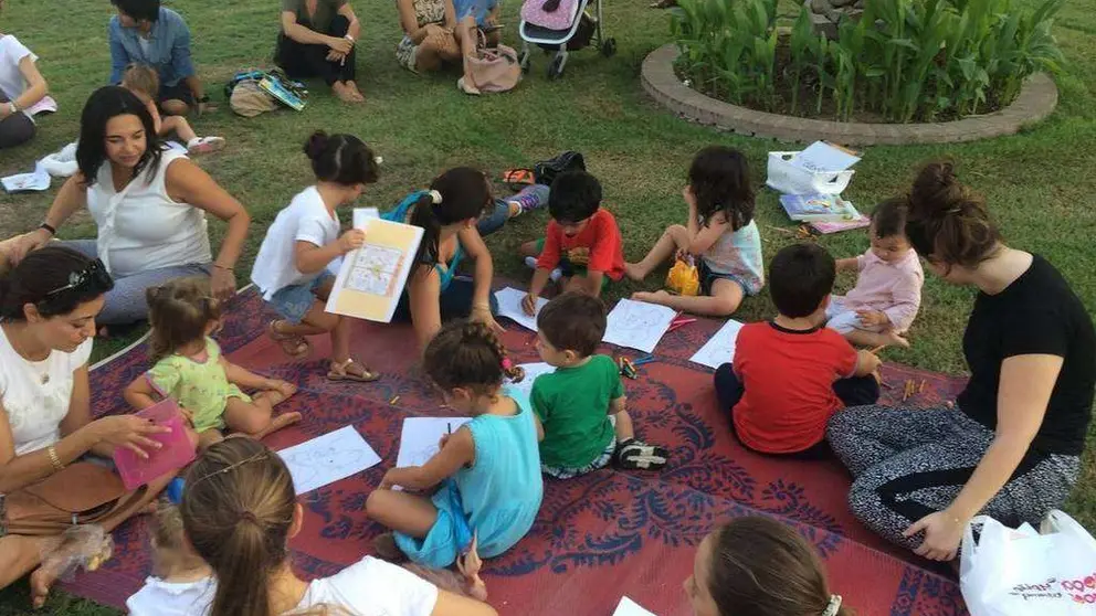 Una imagen de niños en el parque de Al Barsha de Dubai. (EL CORREO)