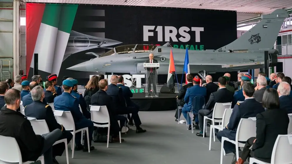 Un momento de la presentaci&oacute;n del avi&oacute;n de combate Rafale emirat&iacute;. (WAM)