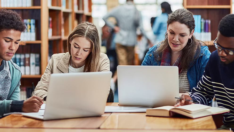 A modo ilustrativo, trabajadores jóvenes. (Fuente externa)