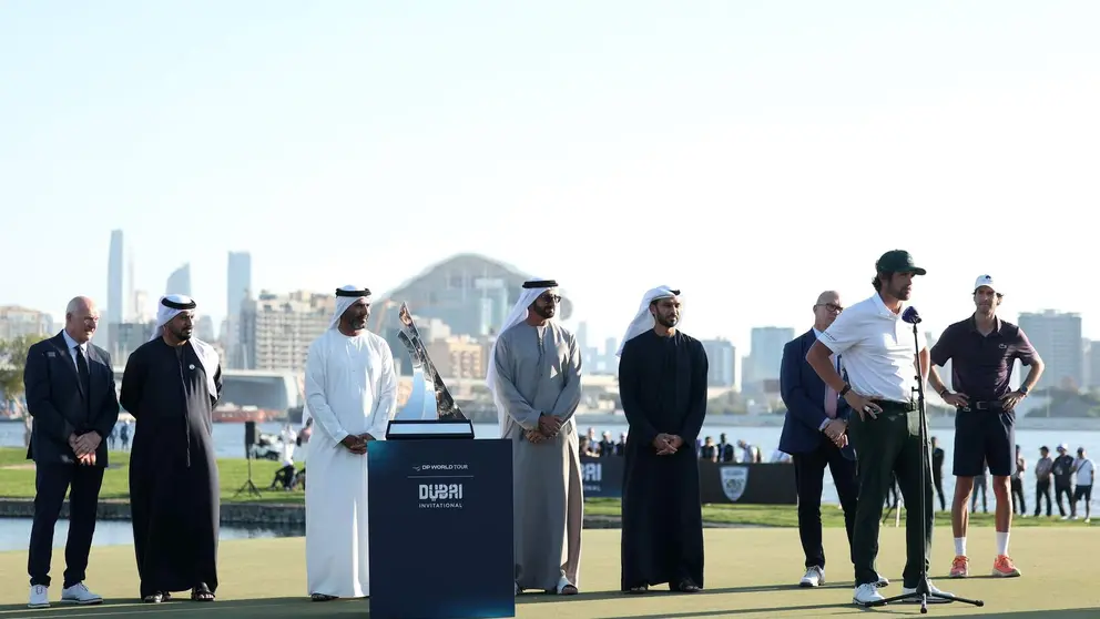 Nacho Elvira, tras ganar el torneo de golf de Dubai. (WAM)