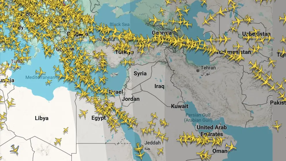Espacio a&eacute;reo del Golfo Ar&aacute;bigo este s&aacute;bado. (Flightradar 24)