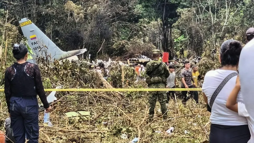 Restos del avi&oacute;n siniestrado en Colombia. (WAM)
