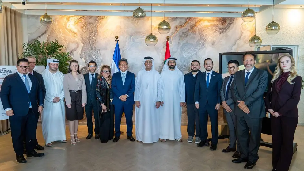 Participantes en el evento de El Salvador en RAK. (WAM)