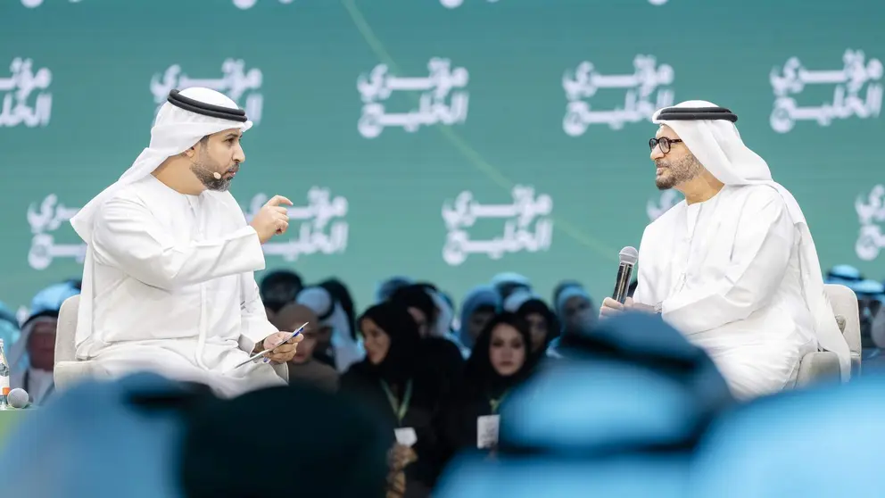 Anwar Gargash a la derecha en la imagen. (WAM)