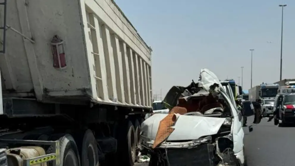 La Polic&iacute;a de Dub&aacute;i difundi&oacute; esta imagen del siniestroen la Emirates Road.