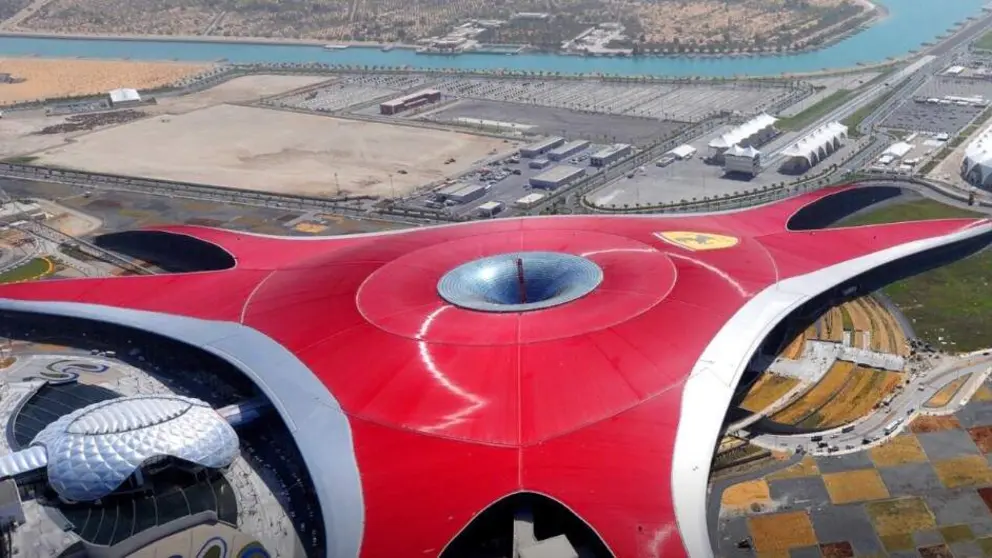 Cubierta de Ferrari World Abu Dhabi. (Fuente externa)