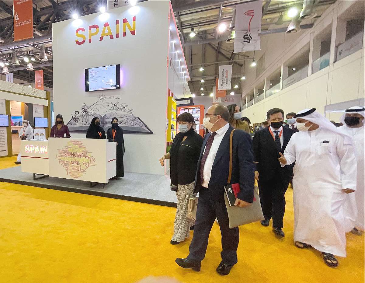 Ministro cultura españa iceta en feria libro sharjah (5)