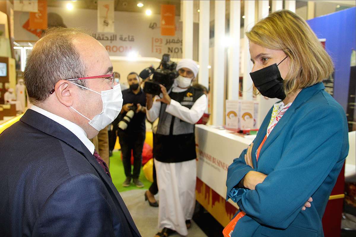 Ministro cultura españa iceta en feria libro sharjah (1)