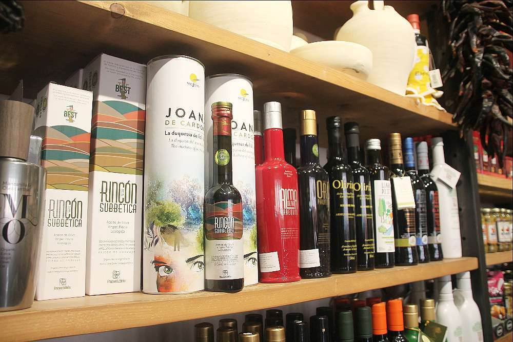 El mejor oliva de oliva virgen extra también está en La despensa. (EL CORREO)