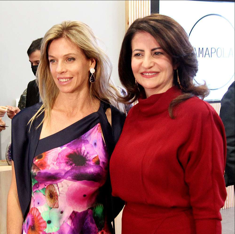 La primera dama, junto a Bárbara El Dbeissy, directora el Pabellón de Uruguay.