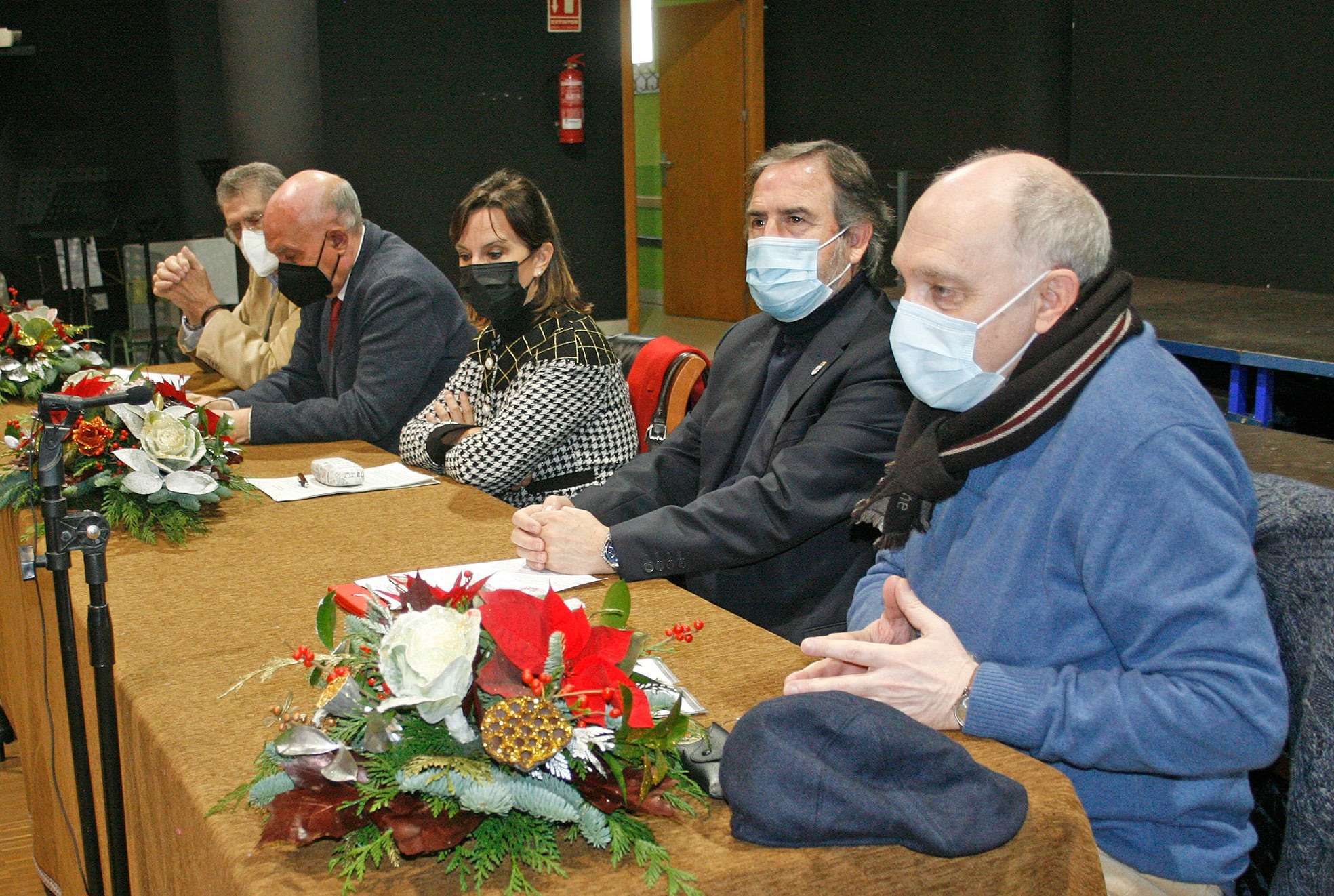 Presentación de la novela 'El color de la tierra' en 'La casa de la música' de Aldea del Rey. (Ayuntamiento de Aldea del Rey)