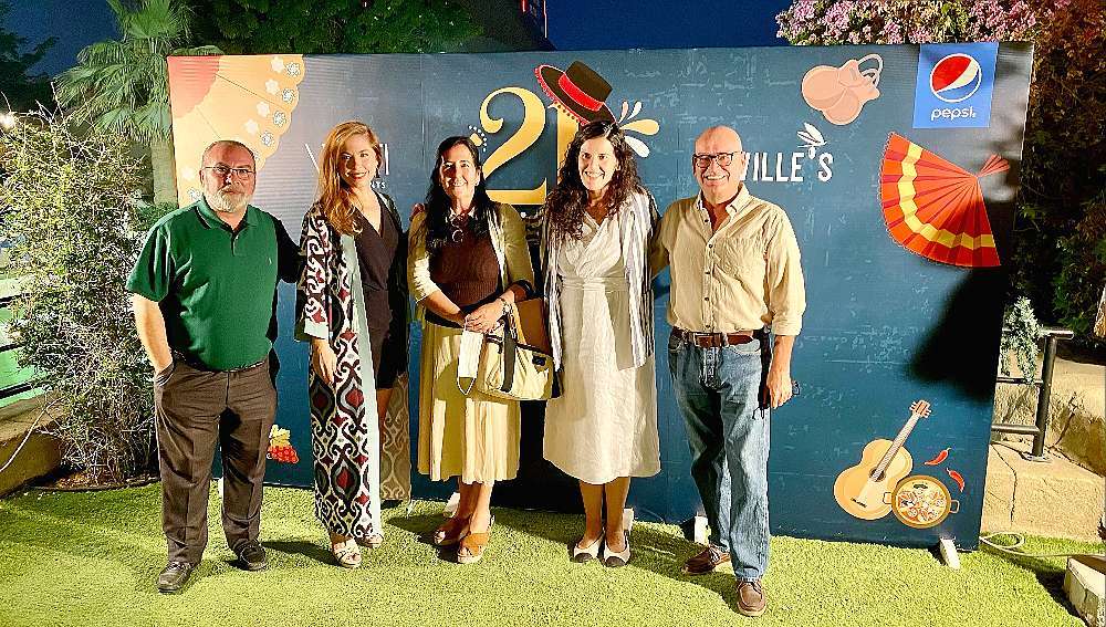 Mariano, Vanesa, Amelia, Marta y Rafa. (EL CORREO)