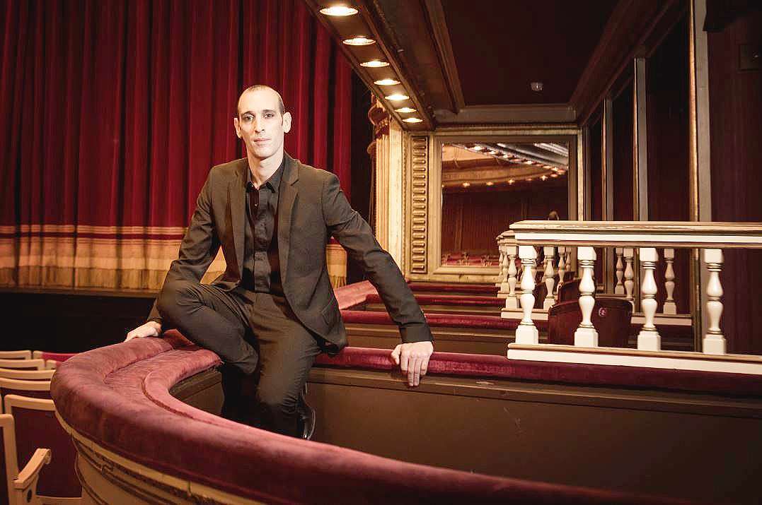 Rubén Olmo ha llegado desde las Tres Mil Viviendas de Sevilla a lo más alto de la danza española. (Cedida)