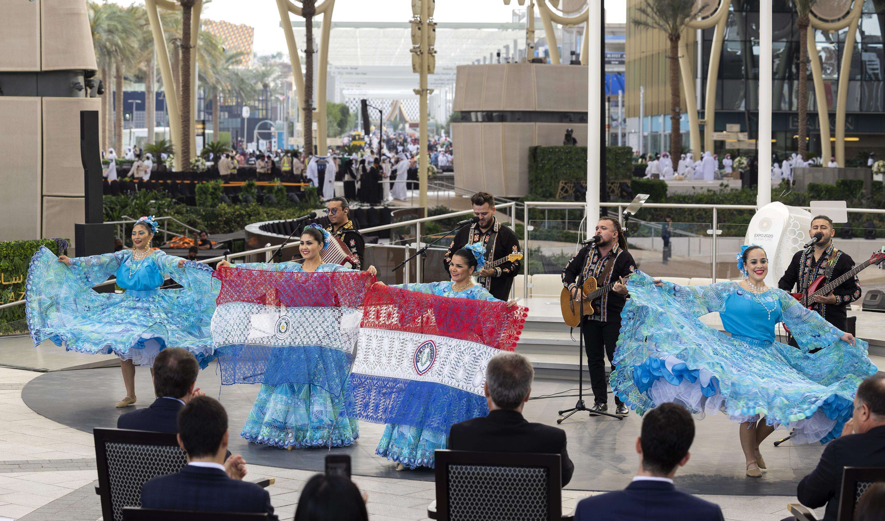 Un momento de la celebración del Día de Honor de Paraguay en la Plaza Al Wasl (Expo 2020 Dubai)