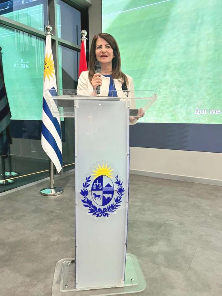 Bárbara Eldbeissy, directora del Pabellón de Uruguay, da la bienvenida. (Cedida)