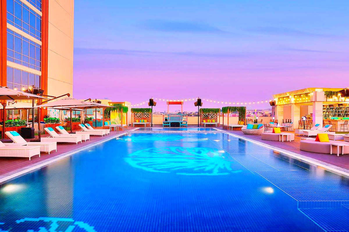 Espectacular piscina del hotel Avani en Ibn Battuta de Dubai. (Fuente externa)