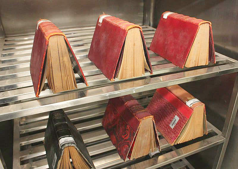 Los libros son tratados en el Centro Juma Al Majid para la Cultura y el Patrimonio como el mayor de los tesoros. (Cedida)