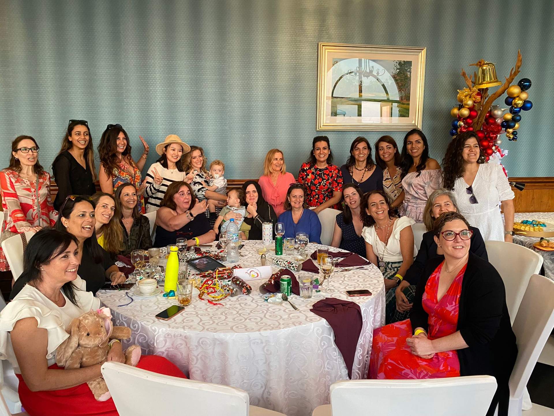 Comida de Navidad de 'Españolas en Abu Dhabi'.