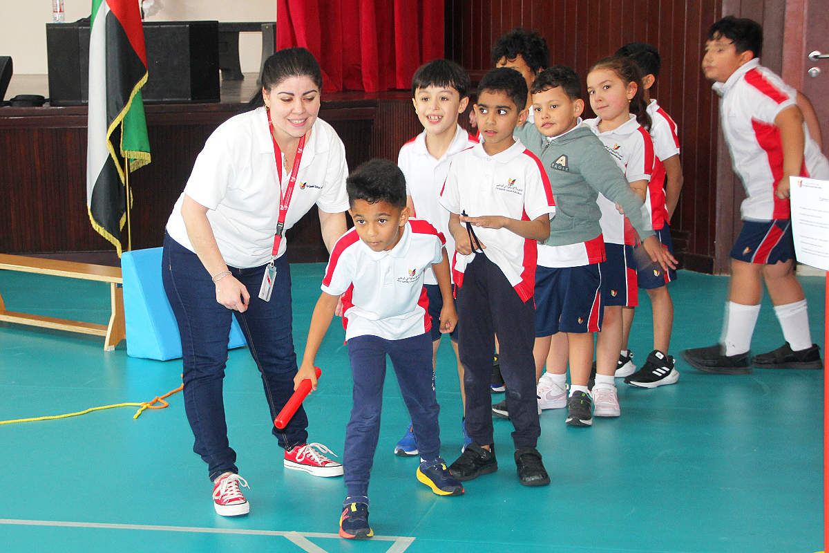 Pruebas deportivas durante las olimpiadas escolares celebradas en The Spanish School of Abu Dhabi. (EL CORREO)