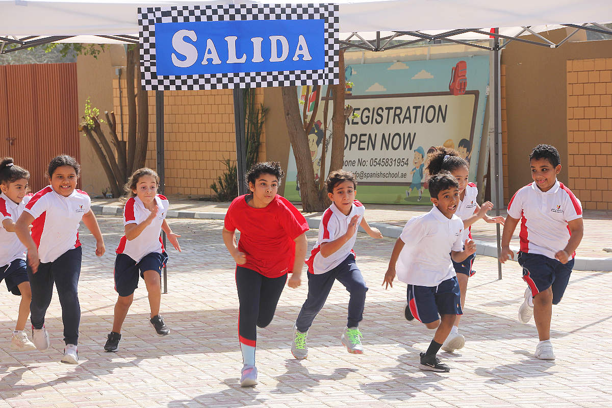 El momento definitivo de la salida en las olimpiadas en The Spanish School of Abu Dhabi. (EL CORREO)