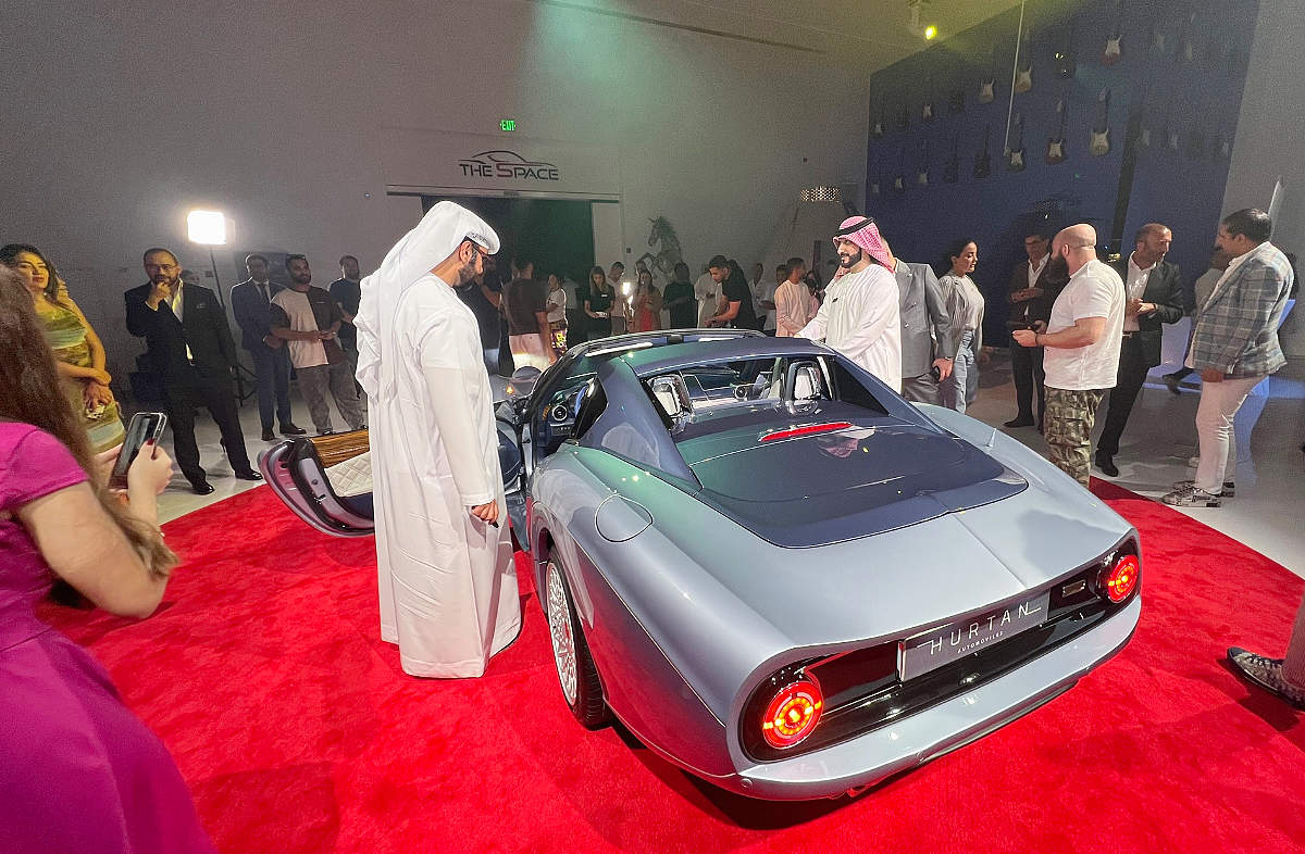El Hunda Gran Albaycín fue presentado en el showroom The Space de Dubai ante decenas de amantes de los coches. (EL CORREO)