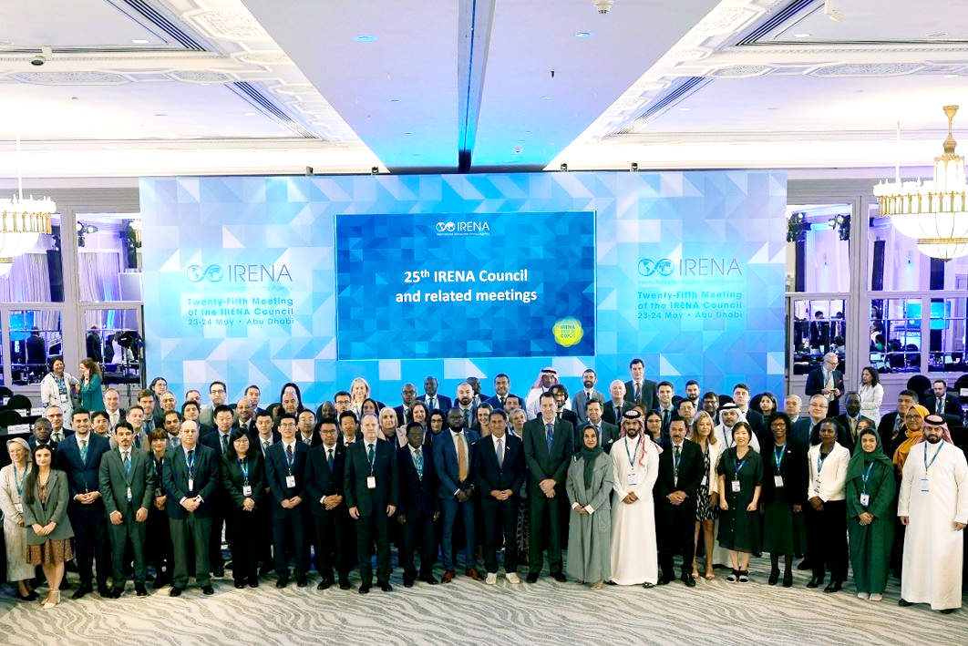 Foto de familia de representantes gubernamentales presentes en el 25 Consejo de IRENA. (Cedida)