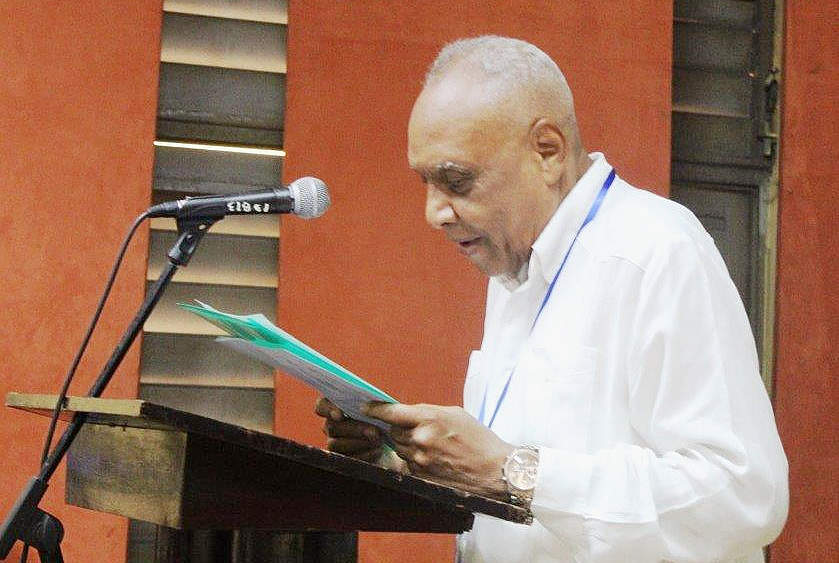 El compositor Rodulfo Vaillant, líder de la Unión de Escritores y Artistas, durante su intervención. (Sergio Martínez Martínez)