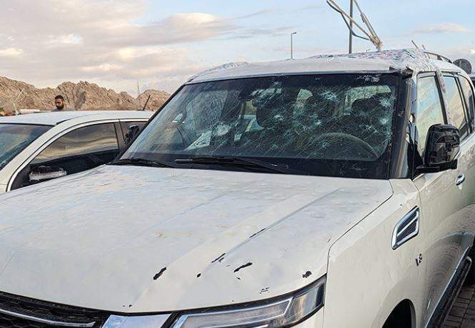 Un coche afectado por la granizada en Al Ain. (Fuente externa)