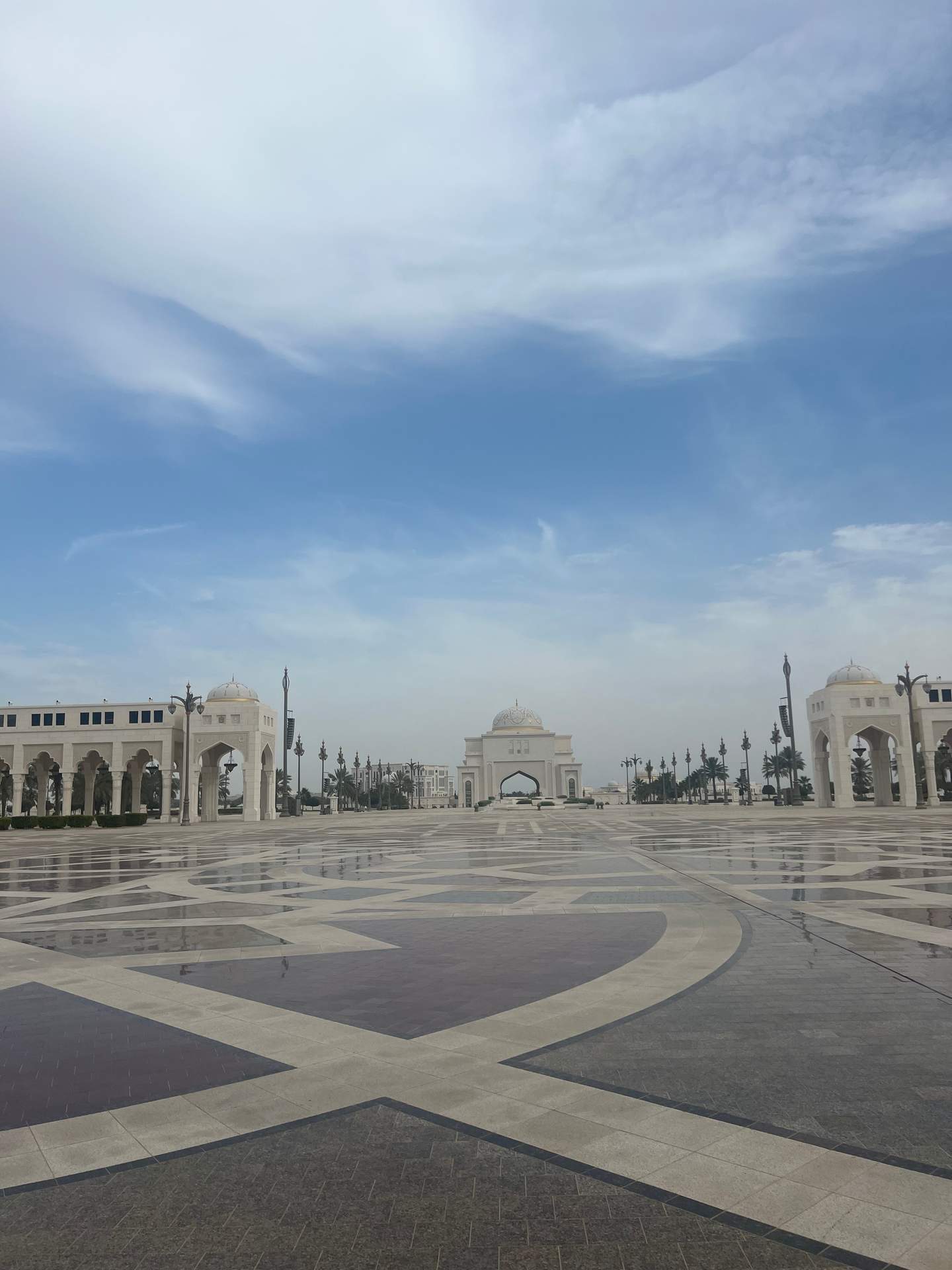 Qasr Al Watan (El Correo del Golfo).