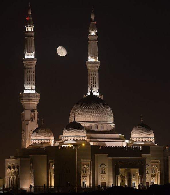 La mezquita Al Noor en el emirato de Sharjah. (X)