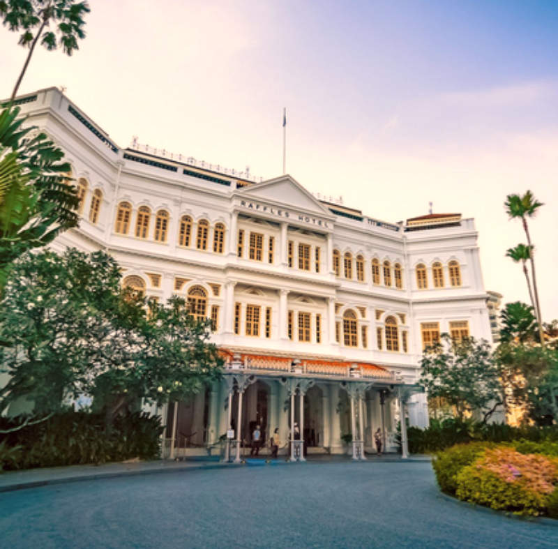 Perspectiva exterior del hotel Raffles Singapore. (Fuente externa)