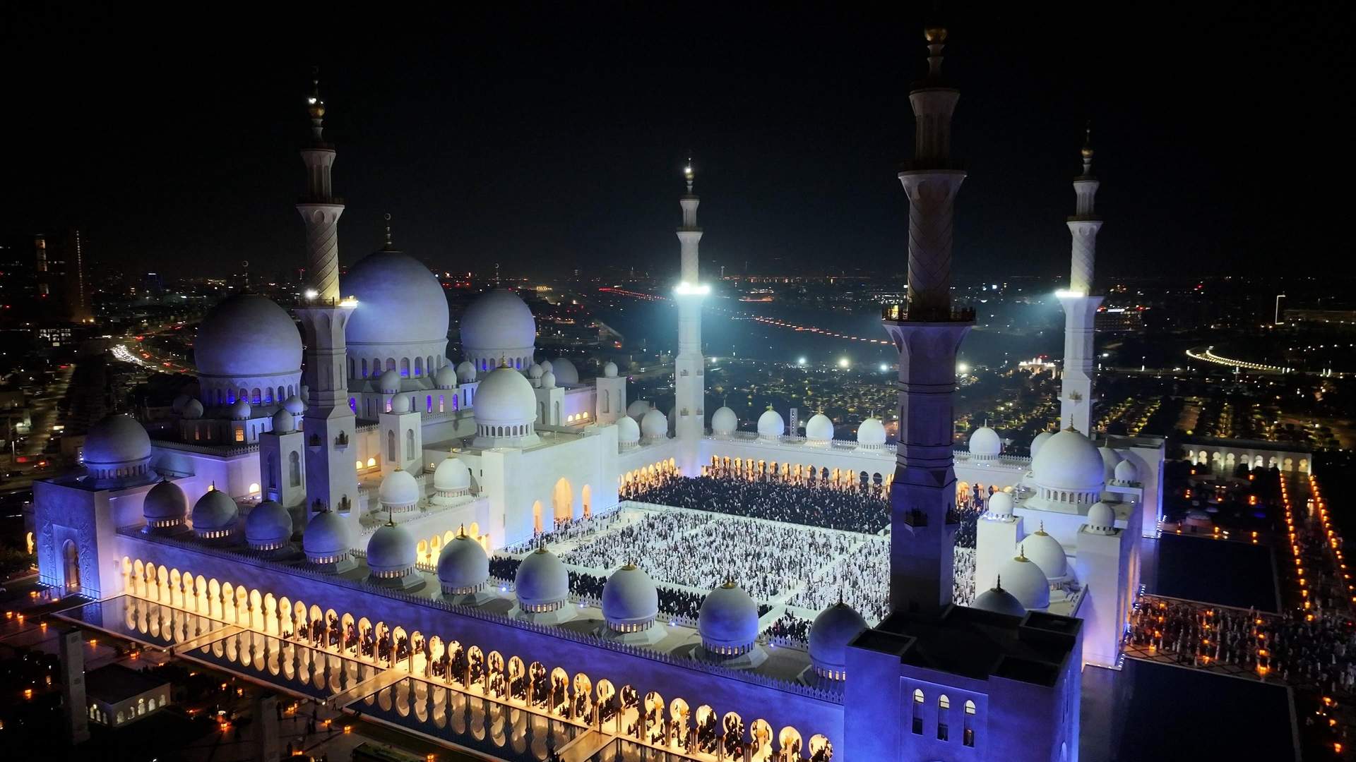 Noche de Ramadán en la Gran Mezquita. (WAM)