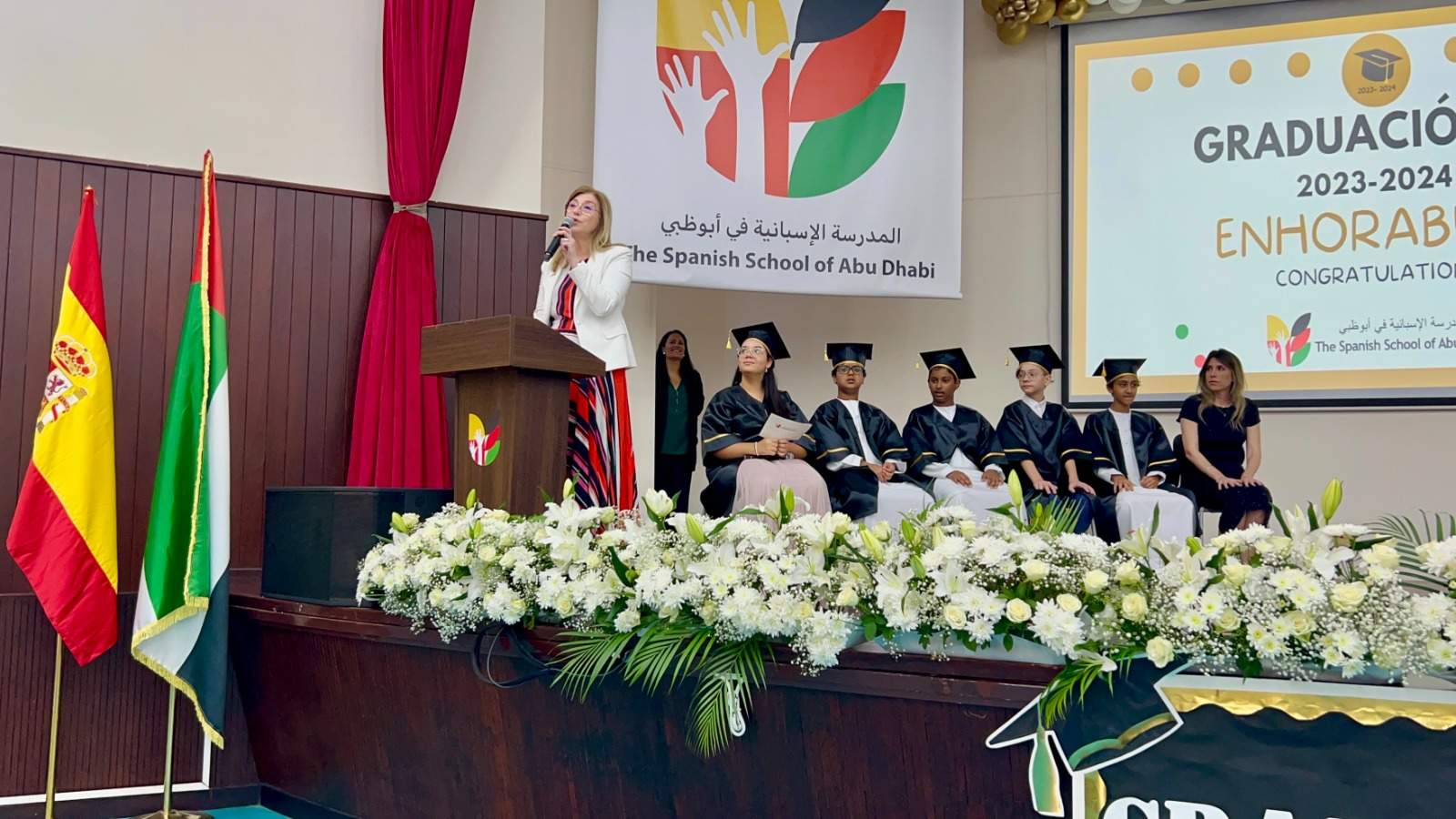 Eva Sánchez, directora de The Spanish School of Abu Dhabi, durante su intervención. (EL CORREO)