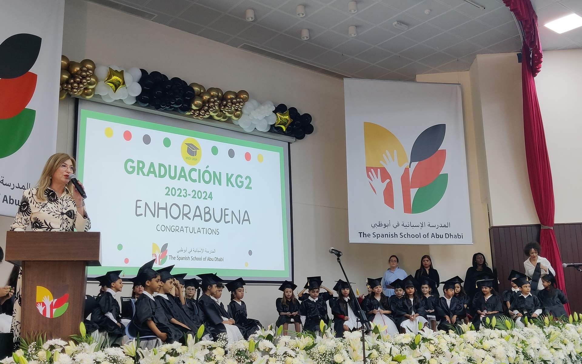 Eva Sánchez, directora de The Spanish School of Abu Dhabi, durante su intervención. (EL CORREO)