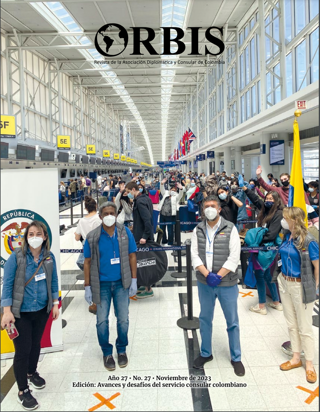 Portada de ORBIS donde aparecen integrantes del staf del Consulado General de Bogotá en Chicago en el año 2020 durante la salida del vuelo humanitario que organizaron para evacuar a 176 nacionales durante la pandemia. (Patricia Mogollón)