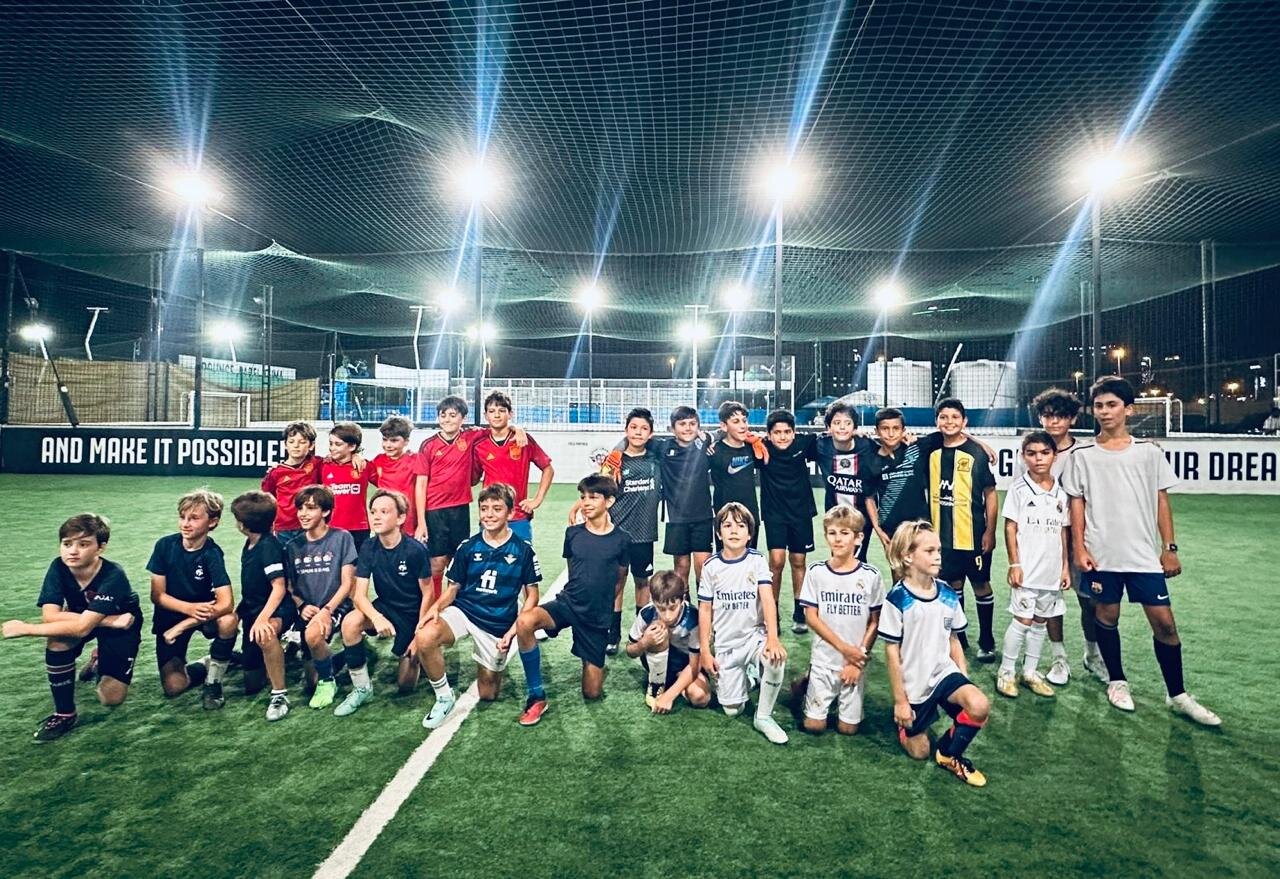 Niños participando en las actividades deportivas de la Spanish Society (Cedida).