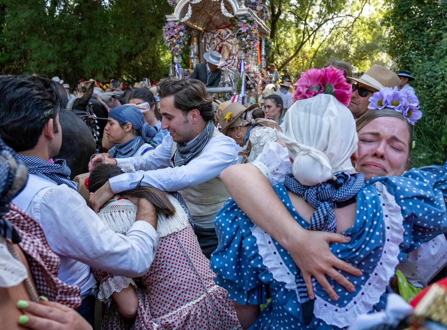 Romeros camino de la aldea de El Rocío. (Julián Pérez)