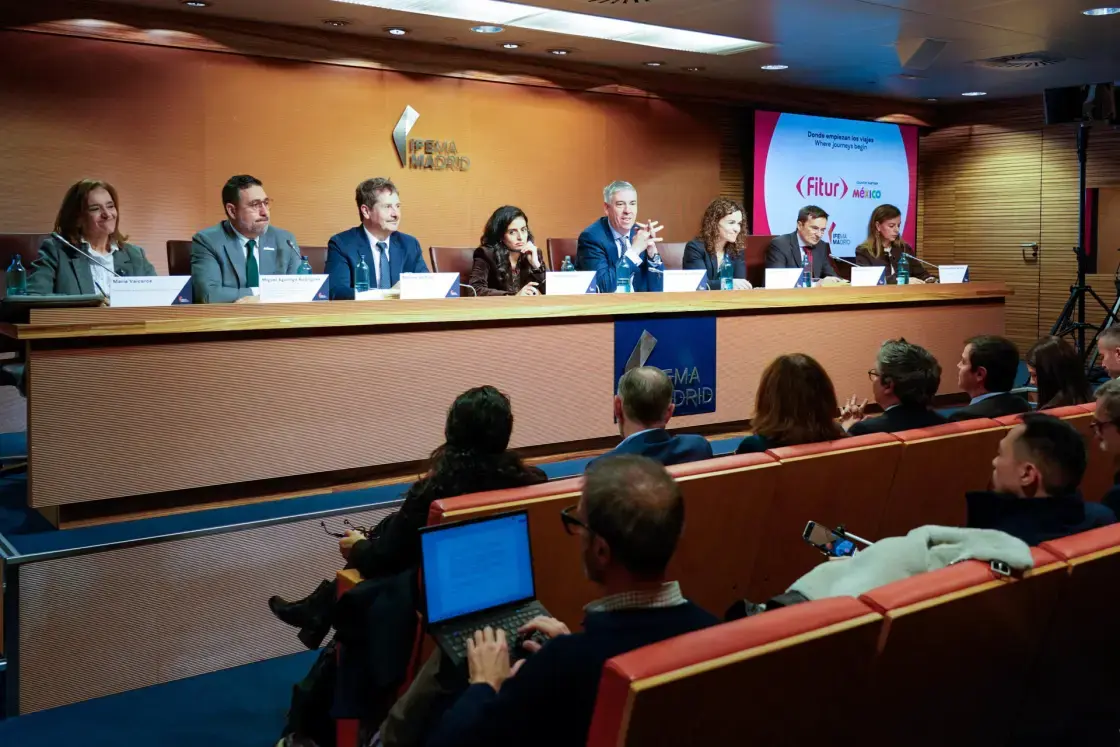 Rueda de prensa de presentación de FITUR 2026. (Efe)