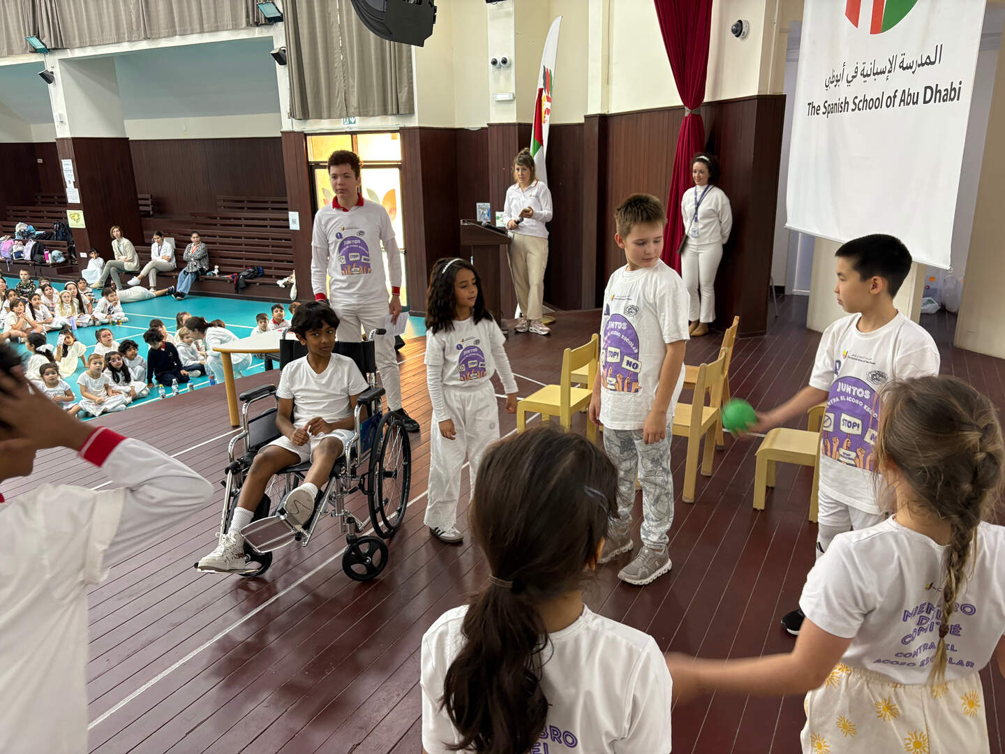 Implicación total de los alumnos de SSAD en el acto Día Escolar de la Paz y la No Violencia. (Cedida)